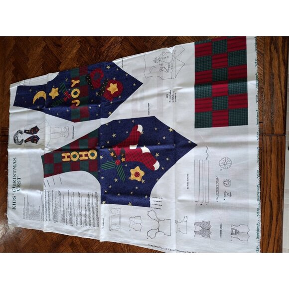 Kids' Christmas Vest DreamSpinners Fabric Panel Pattern Cut & Sew Size XS -L - Picture 3 of 7